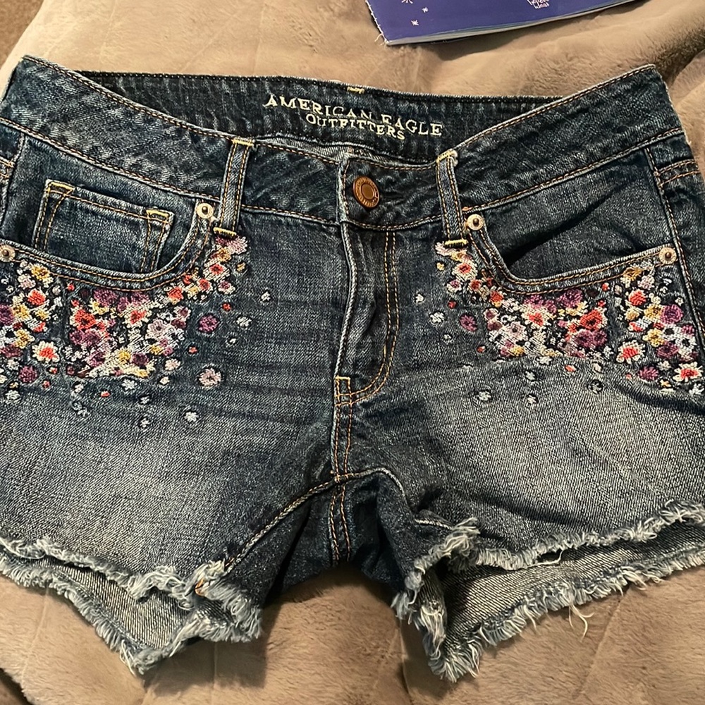 American eagle floral jean shorts